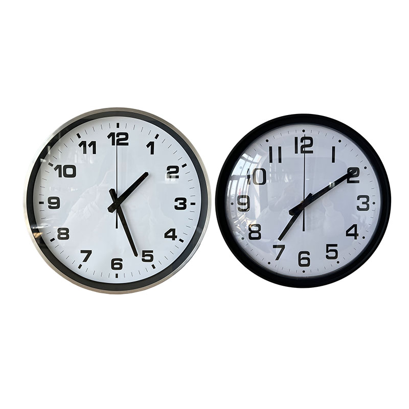 Horloge réseau IP analogique PoE ronde en aluminium argenté de 15 pouces